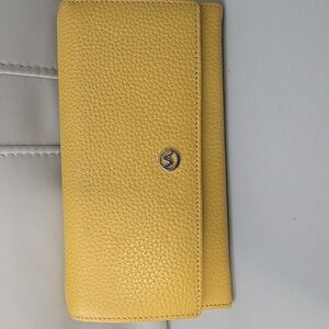 Valentina yellow leather wallet